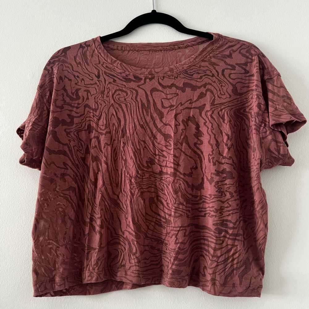 Lululemon cropped tee workout shirt